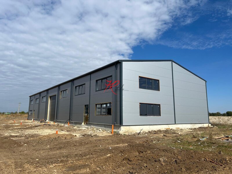 Dascalu, vanzare hala noua plus teren